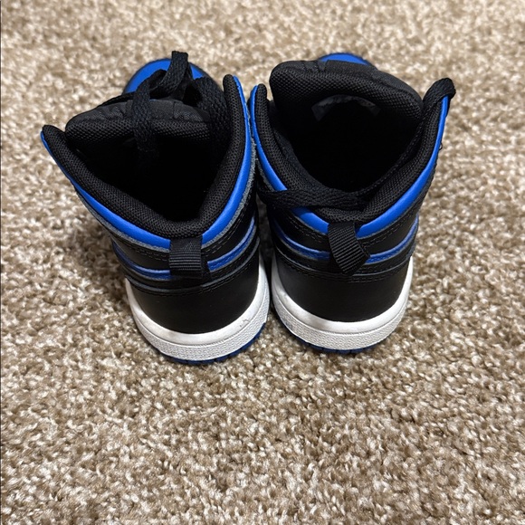 Jordan 1 Mid TD 8c - Picture 3 of 3